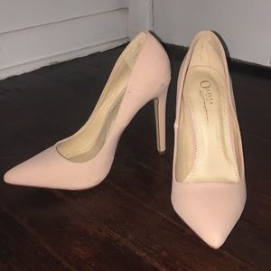 Olivia Jaymes blushed faux pointed tip heels